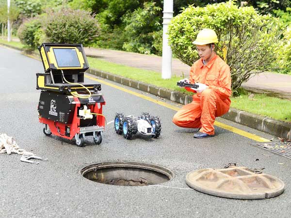 光泽管道机器人检测