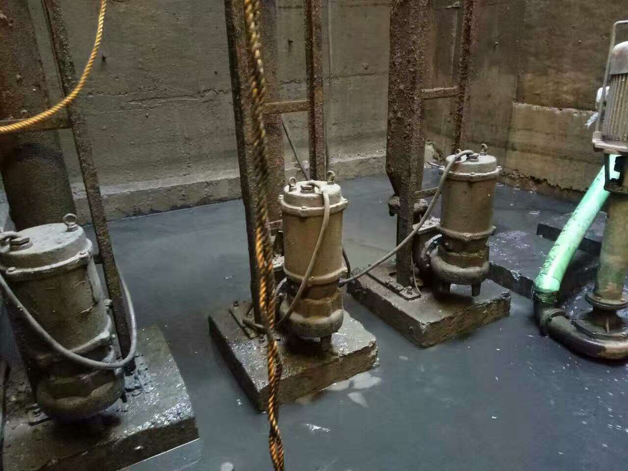 光泽污水池清理