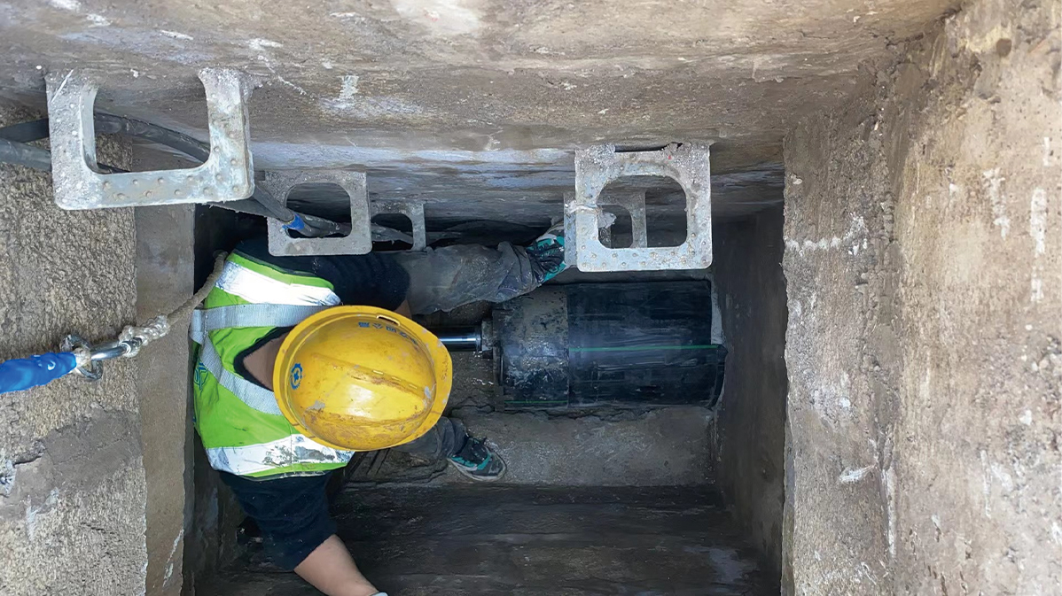 光泽HDPE短管内衬法